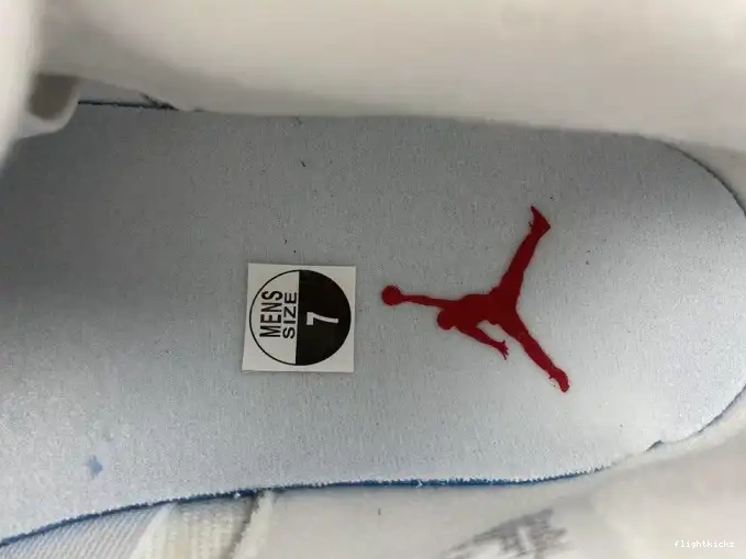 Blank (W) Jordan DQ4909-100 4 Canvas Retro 0430